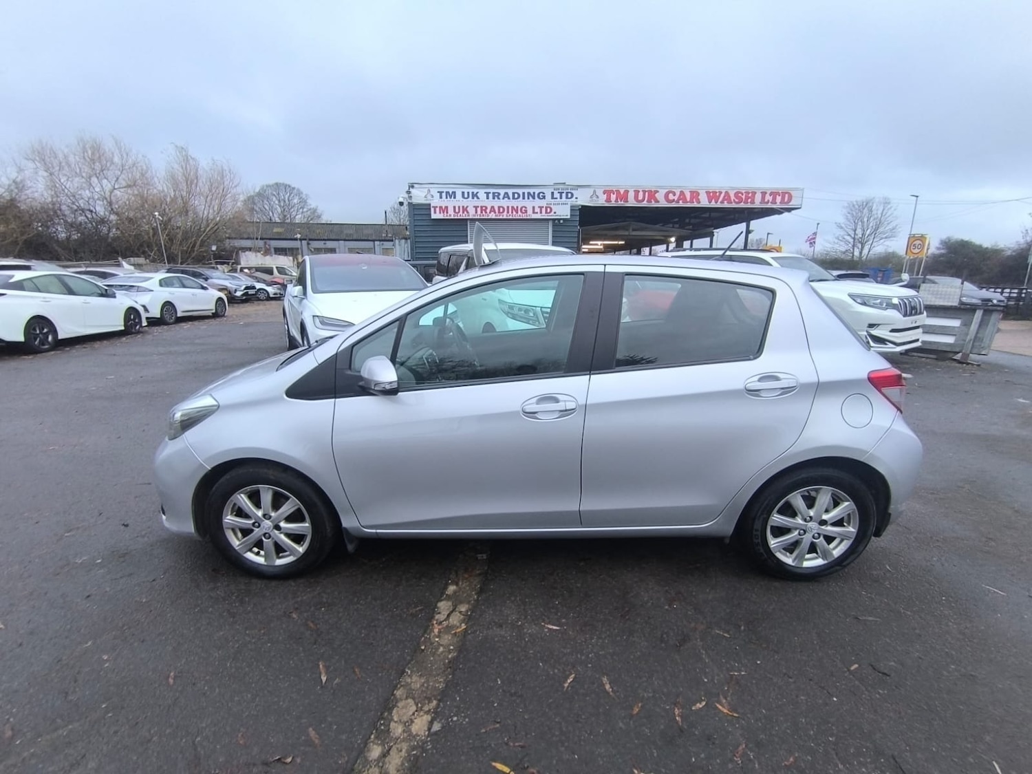 Used Toyota Yaris 2013 for sale - 76980328: Photo 6