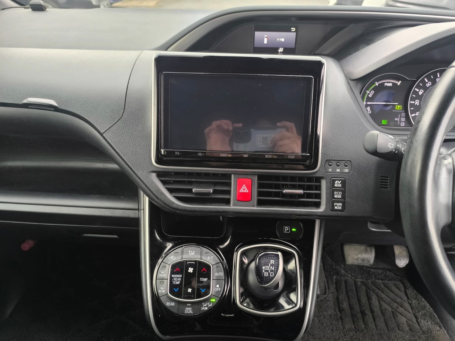 Used Toyota Voxy 2019 for sale - 77207976: Photo 19