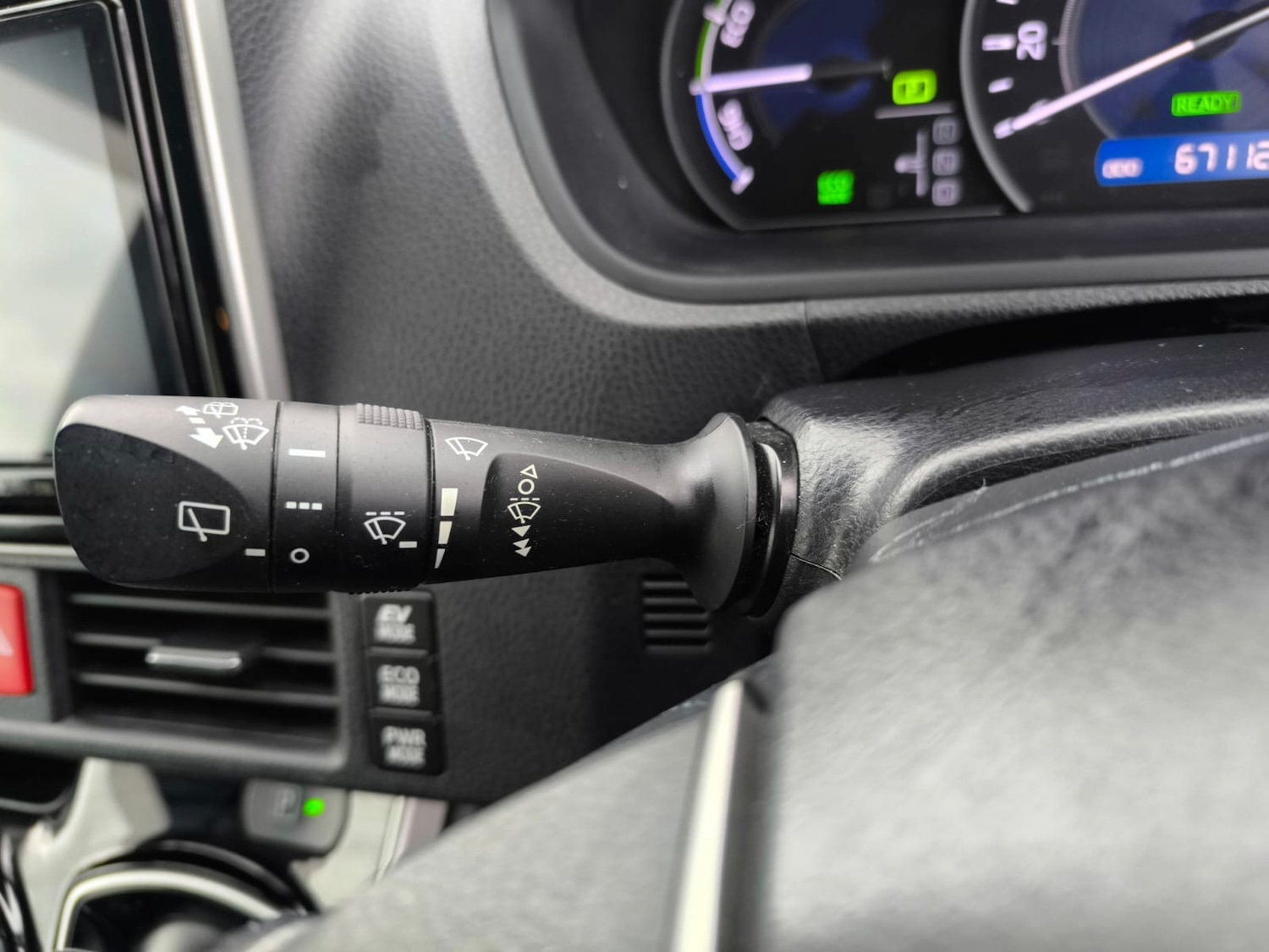 Used Toyota Voxy 2019 for sale - 77207976: Photo 24