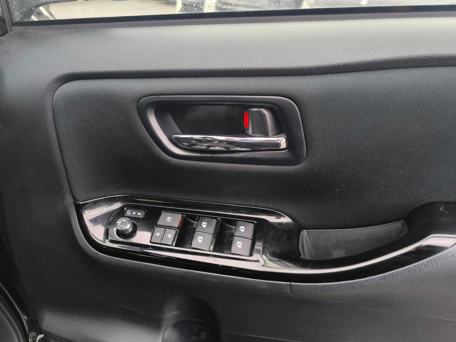 Used Toyota Voxy 2019 for sale - 77207976: Photo 29