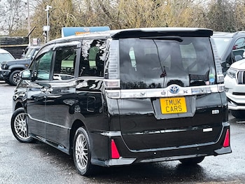 Used Toyota Voxy 2019 for sale - 77207976: Photo