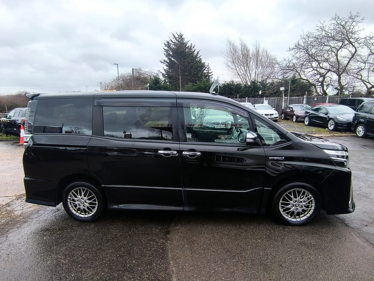 Used Toyota Voxy 2019 for sale - 77207976: Photo 5