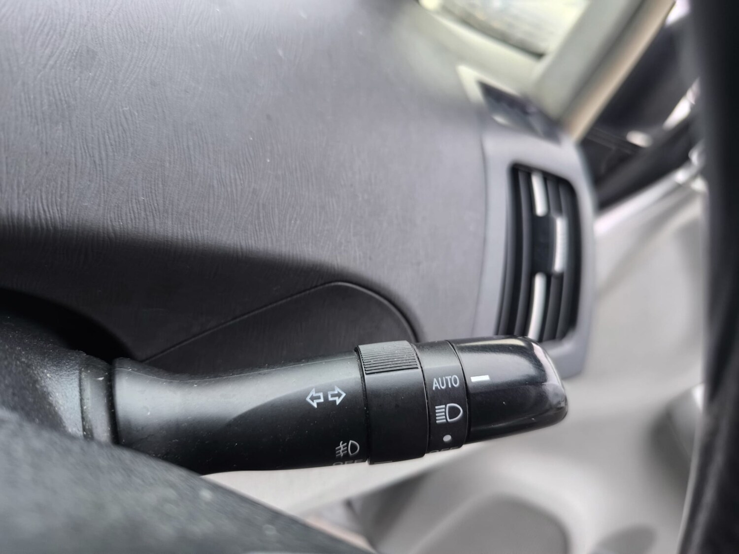 Used Toyota Prius 2015 for sale - 77663775: Photo 25