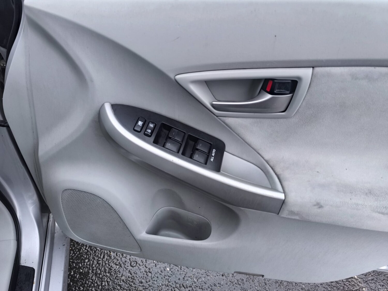 Used Toyota Prius 2015 for sale - 77663775: Photo 27