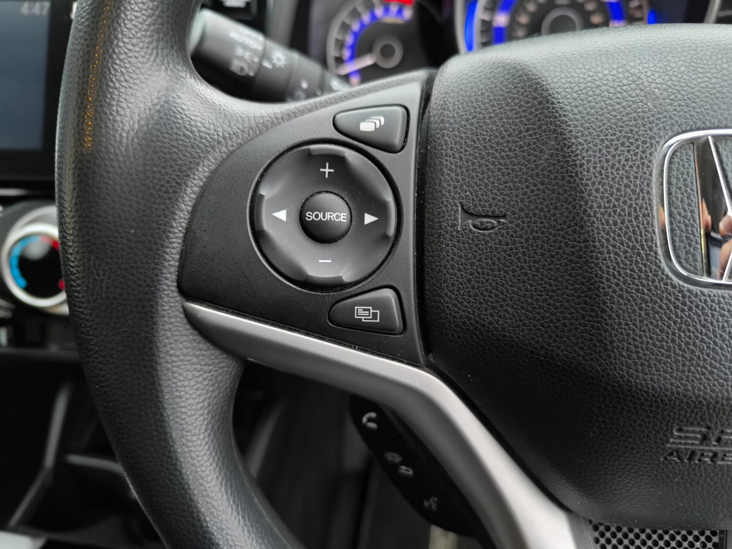 Used Honda Jazz 2017 for sale - 77686104: Photo 16