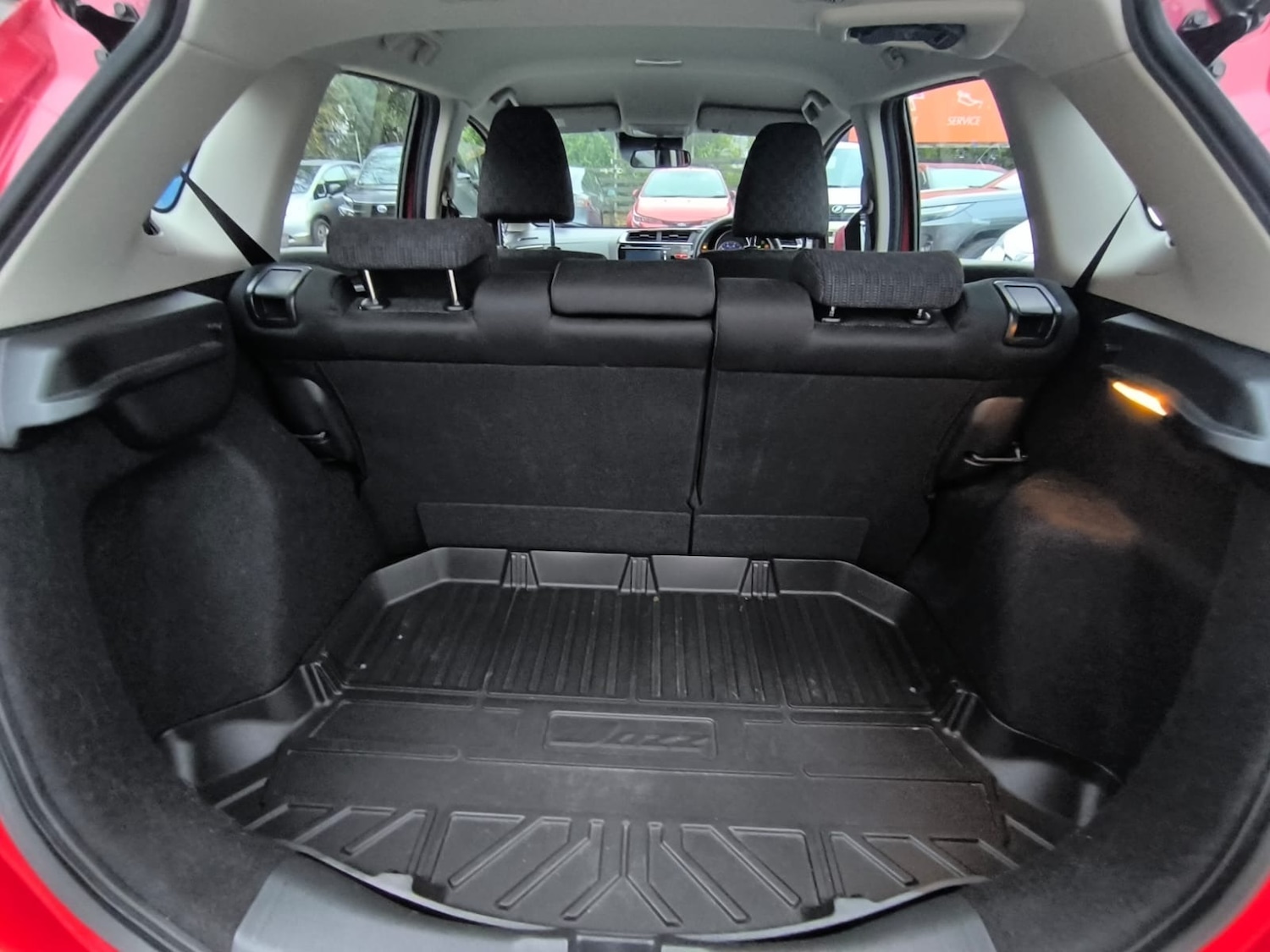 Used Honda Jazz 2017 for sale - 77686104: Photo 28