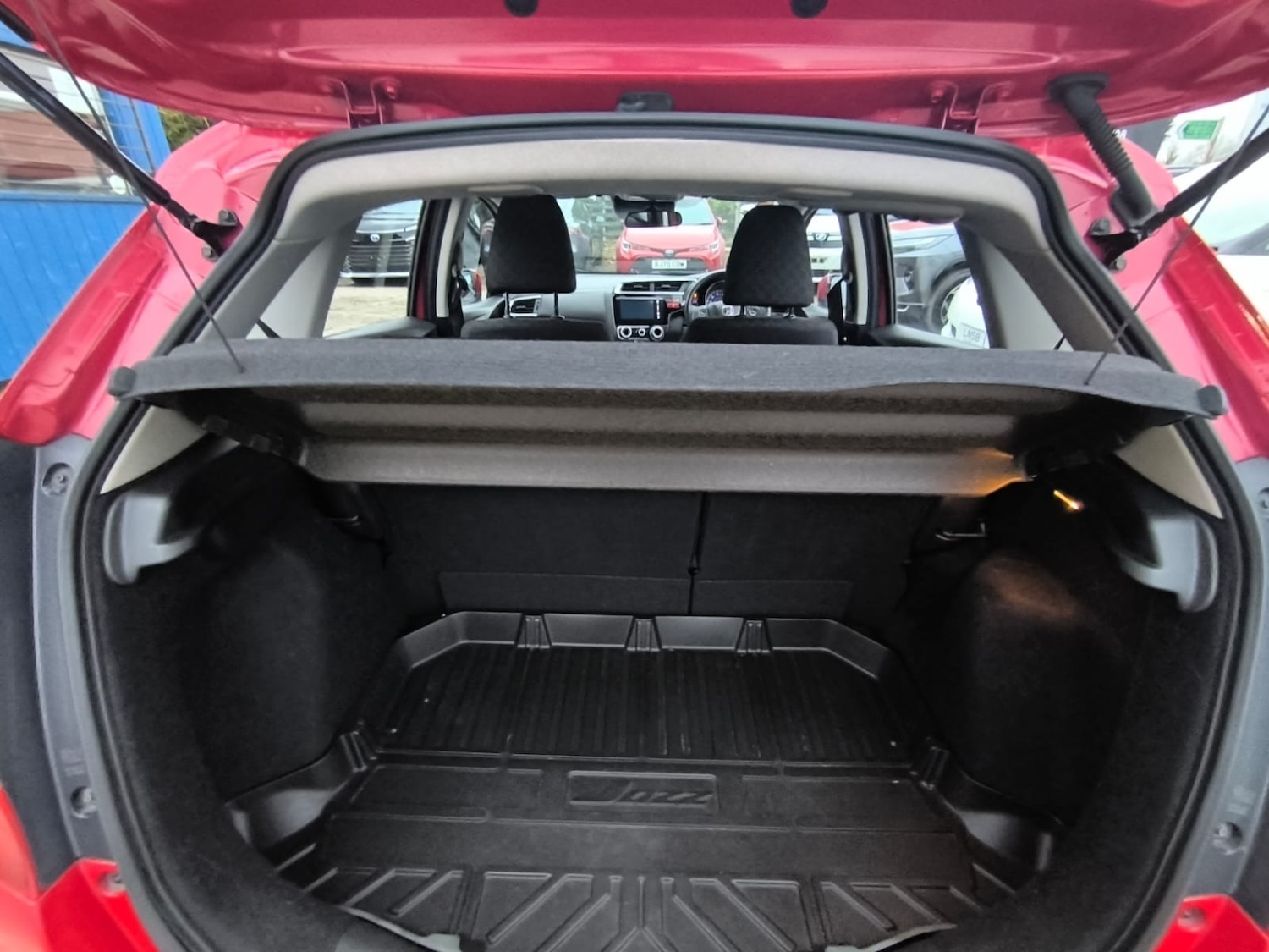 Used Honda Jazz 2017 for sale - 77686104: Photo 29