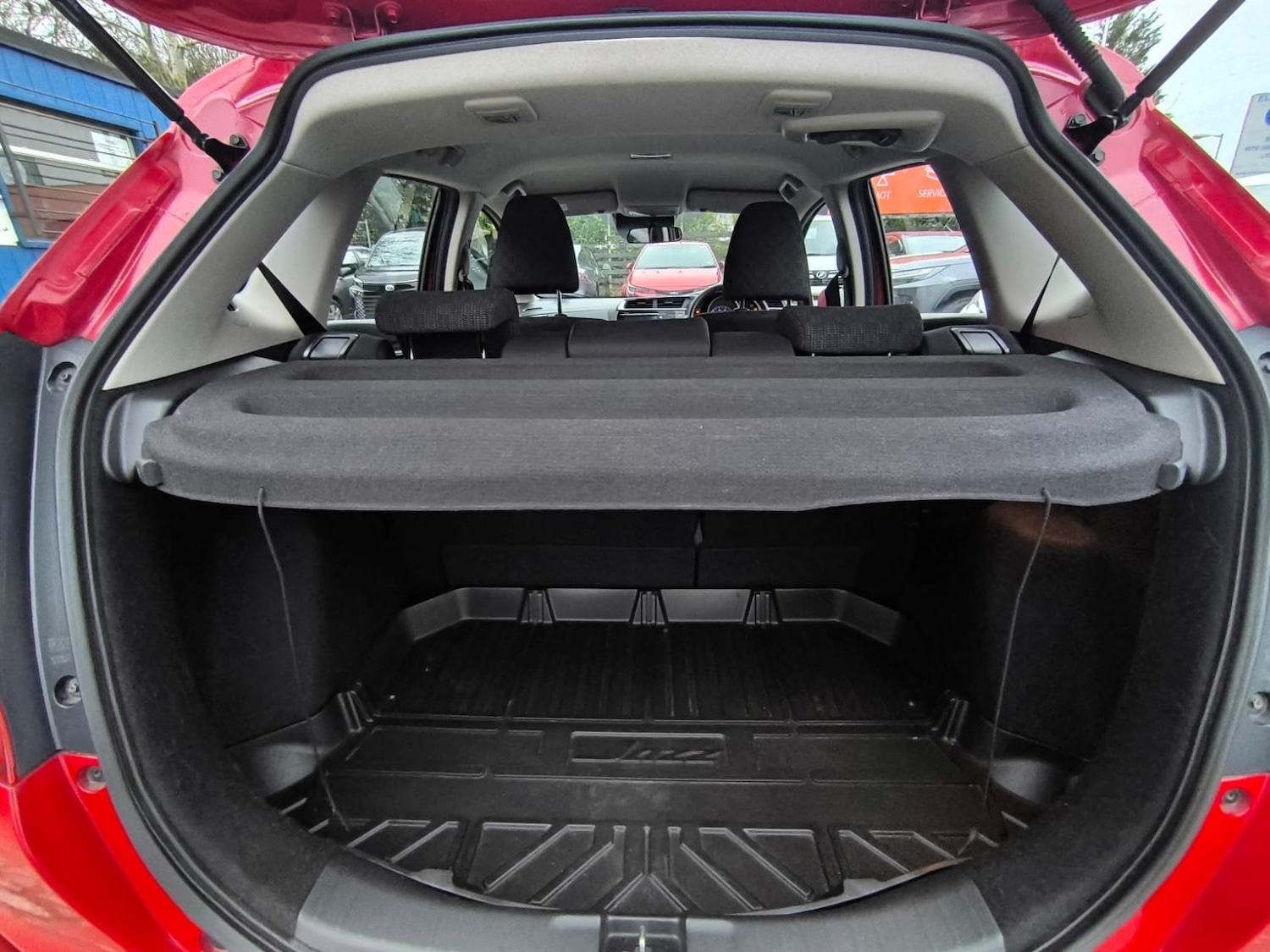 Used Honda Jazz 2017 for sale - 77686104: Photo 30