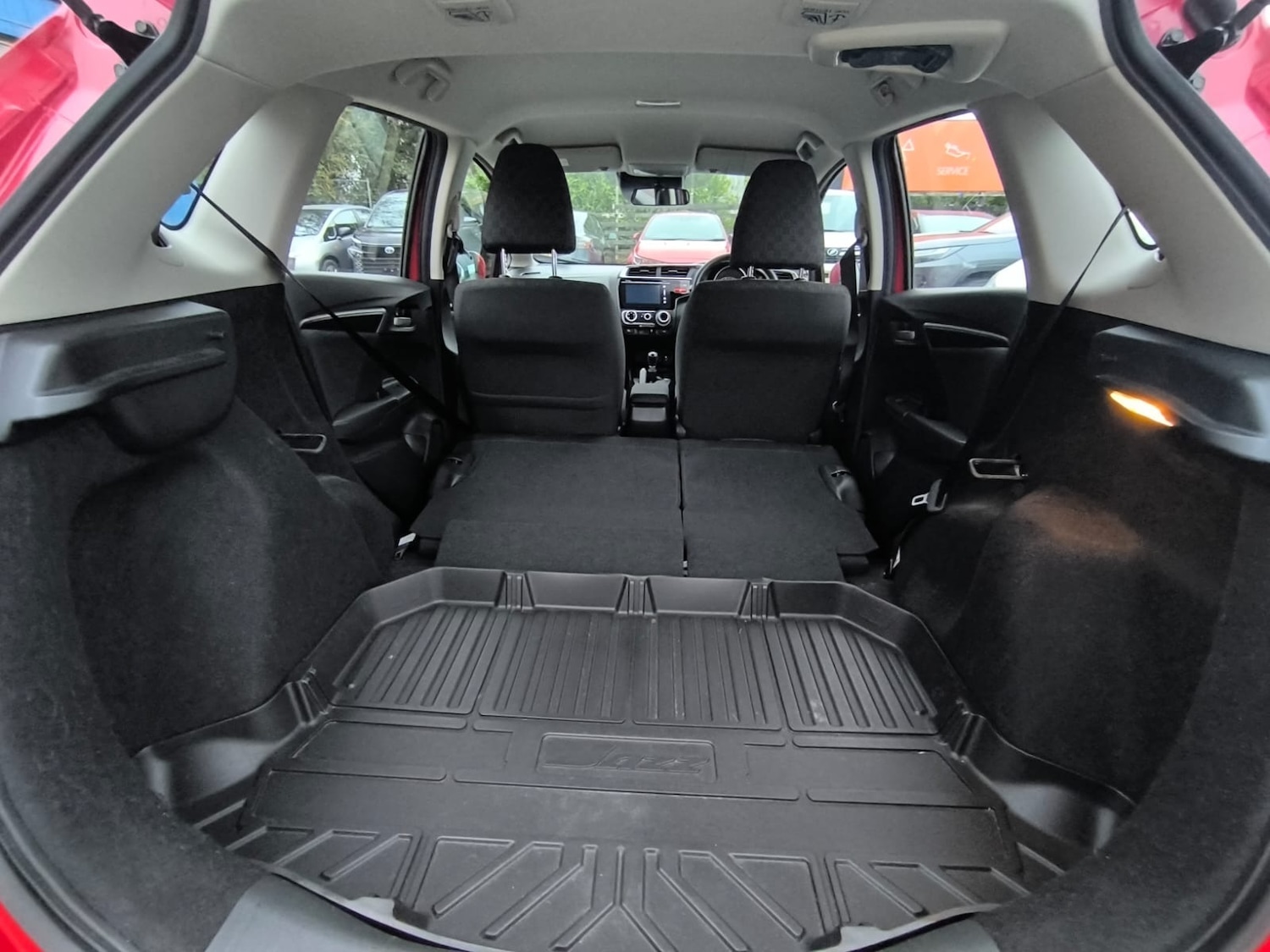 Used Honda Jazz 2017 for sale - 77686104: Photo 31