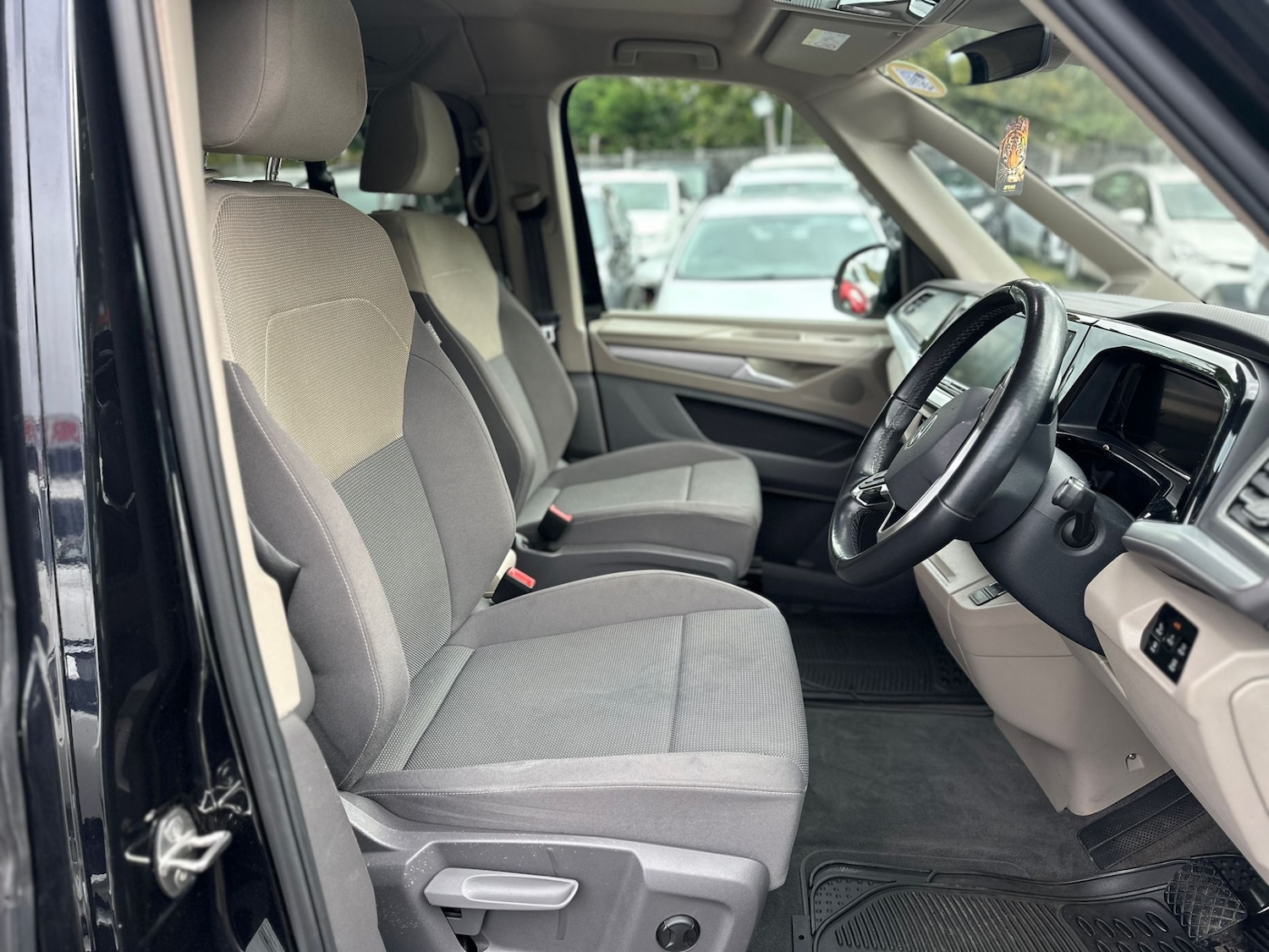 Used Volkswagen Multivan 2022 for sale - 76343042: Photo 13