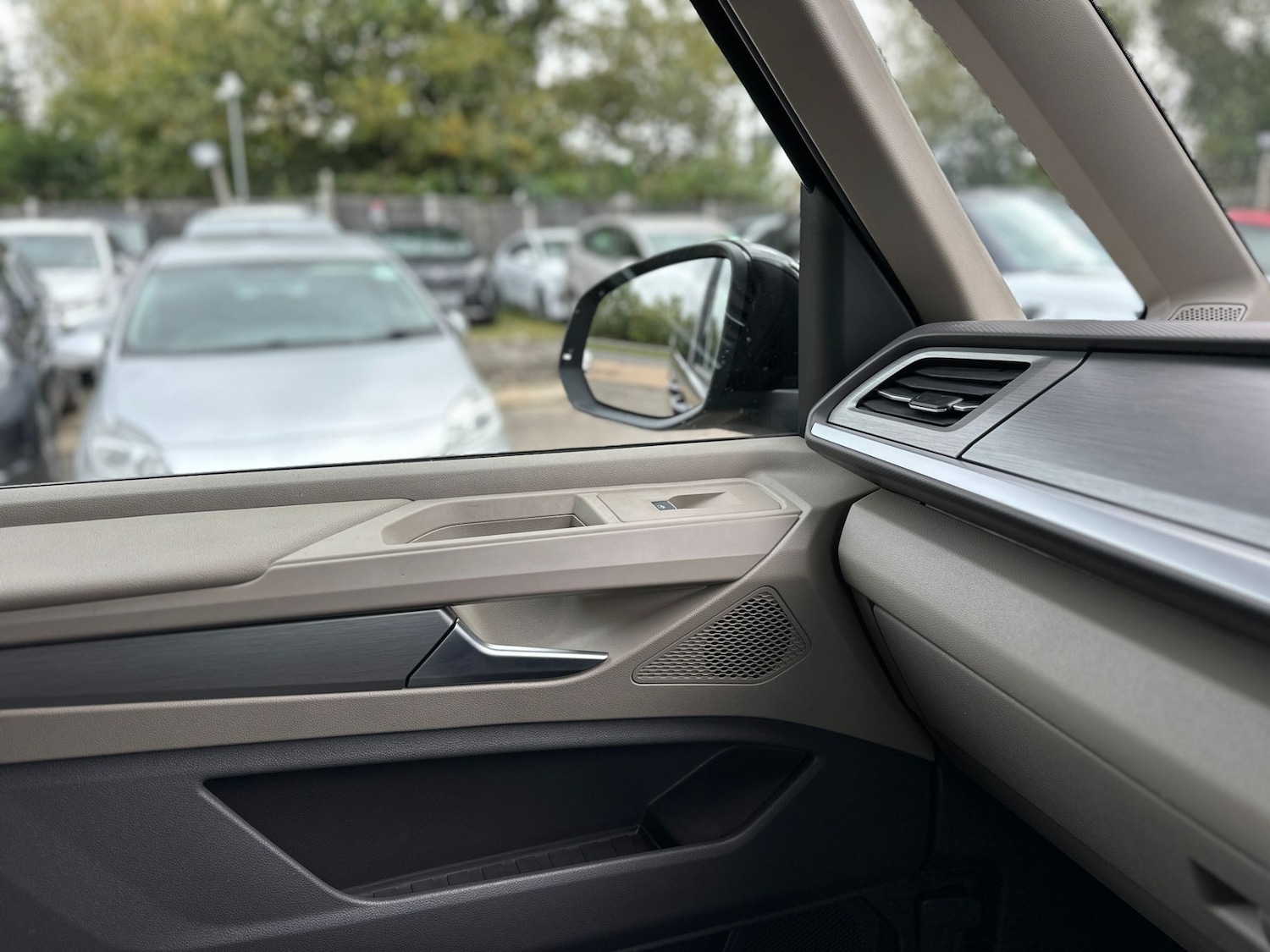 Used Volkswagen Multivan 2022 for sale - 76343042: Photo 41
