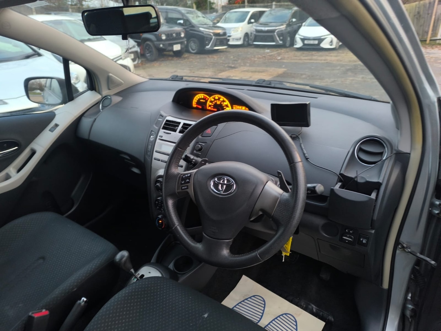 Used Toyota Yaris 2010 for sale - 77001964: Photo 10