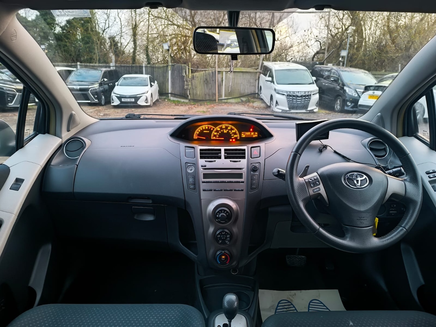 Used Toyota Yaris 2010 for sale - 77001964: Photo 14