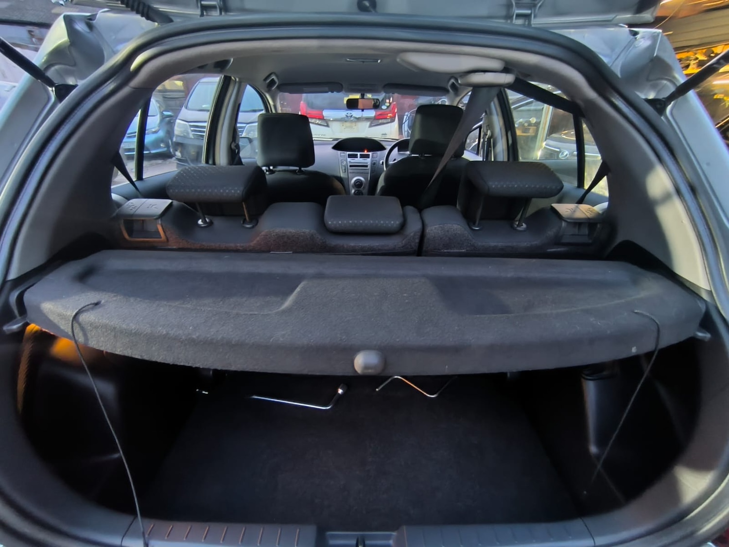 Used Toyota Yaris 2010 for sale - 77001964: Photo 39