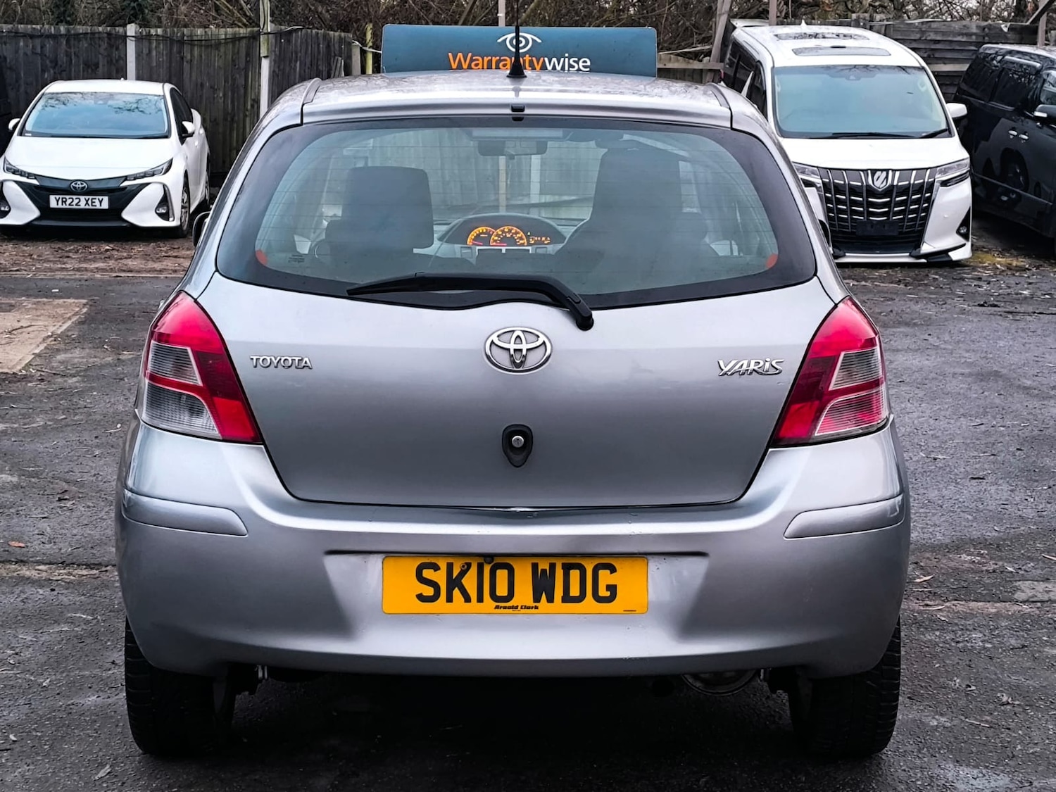 Used Toyota Yaris 2010 for sale - 77001964: Photo 8