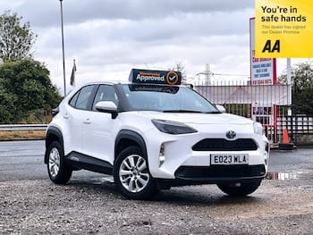 Used Toyota Yaris Cross 2023 for sale - 79683389: Photo