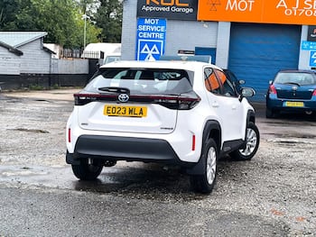 Used Toyota Yaris Cross 2023 for sale - 79683389: Photo
