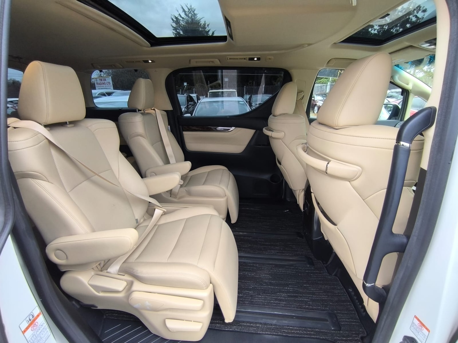 Used Toyota Alphard 2019 for sale - 76490499: Photo 11