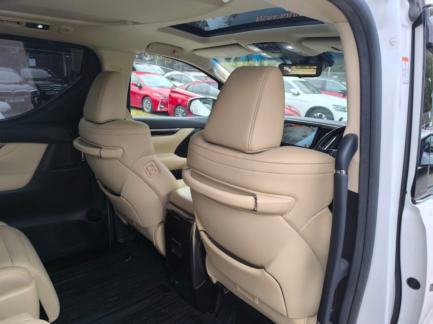 Used Toyota Alphard 2019 for sale - 76490499: Photo 13