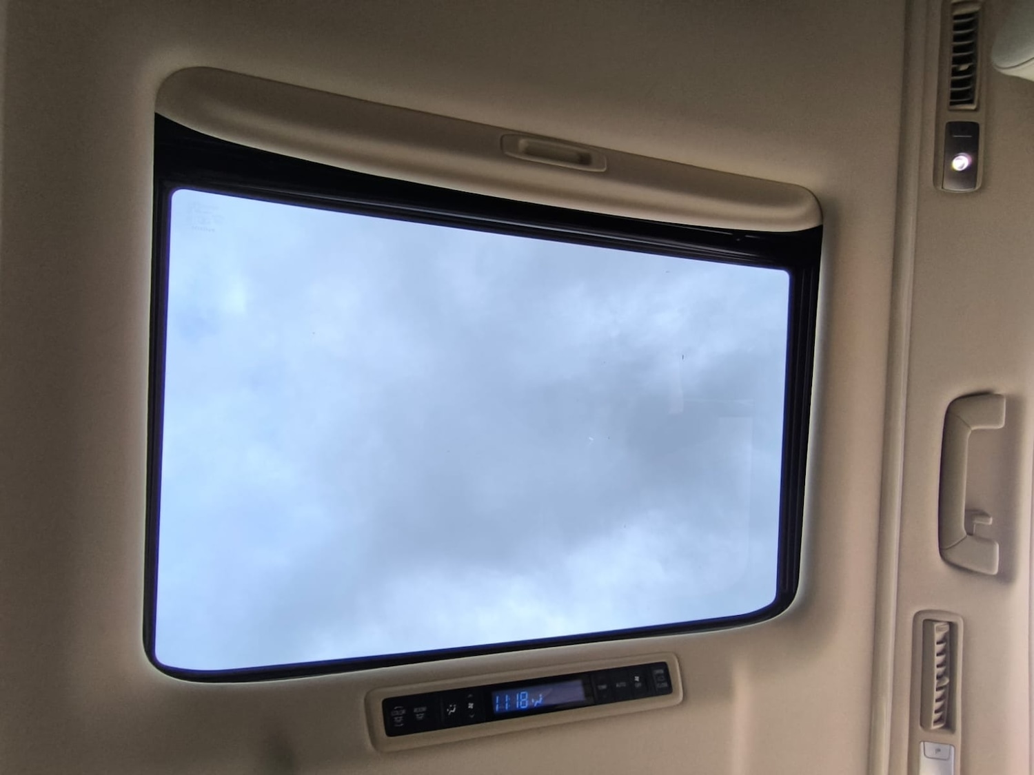 Used Toyota Alphard 2019 for sale - 76490499: Photo 31