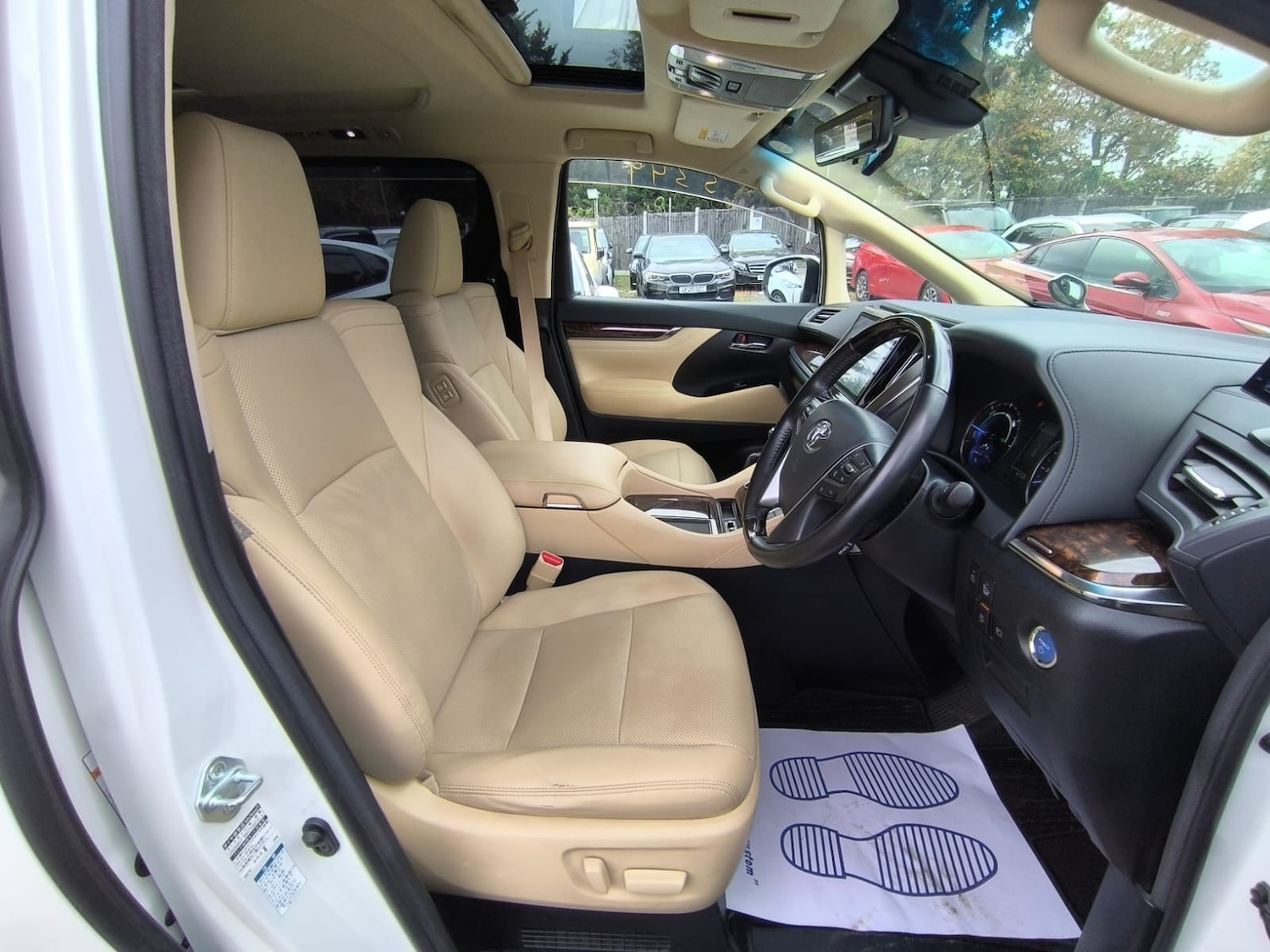 Used Toyota Alphard 2019 for sale - 76490499: Photo 9