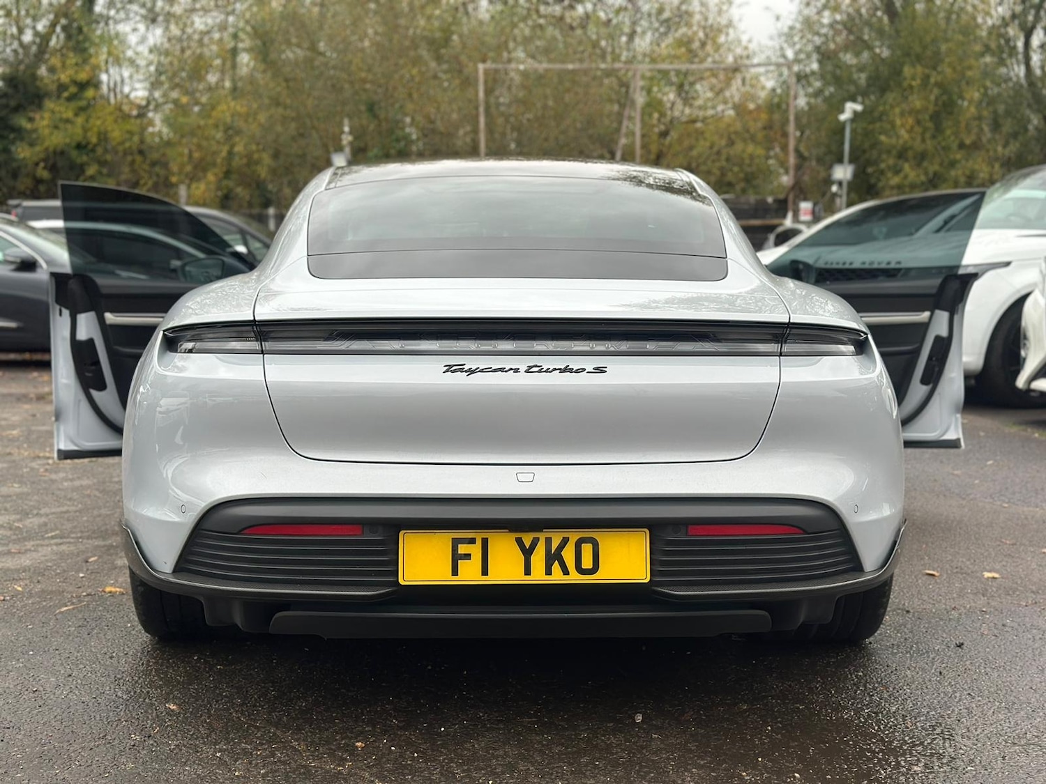 Used Porsche Taycan 2022 for sale - 76553927: Photo 10