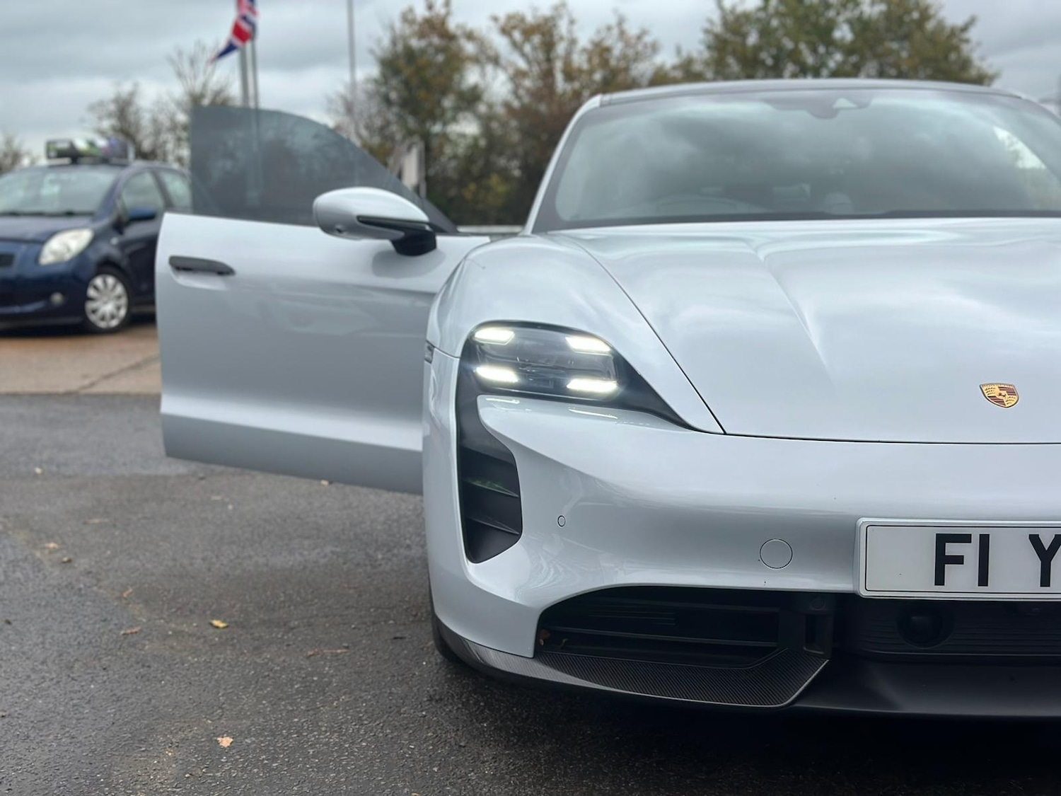 Used Porsche Taycan 2022 for sale - 76553927: Photo 11