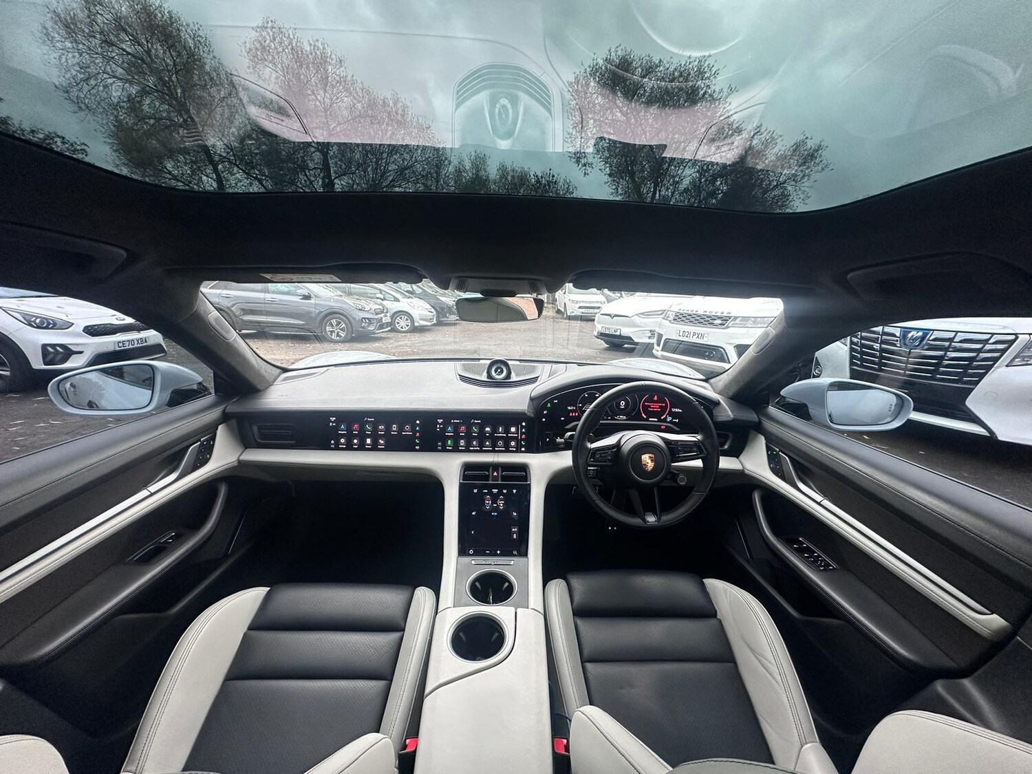 Used Porsche Taycan 2022 for sale - 76553927: Photo 34