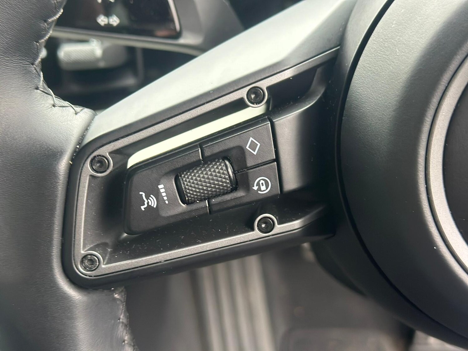 Used Porsche Taycan 2022 for sale - 76553927: Photo 39