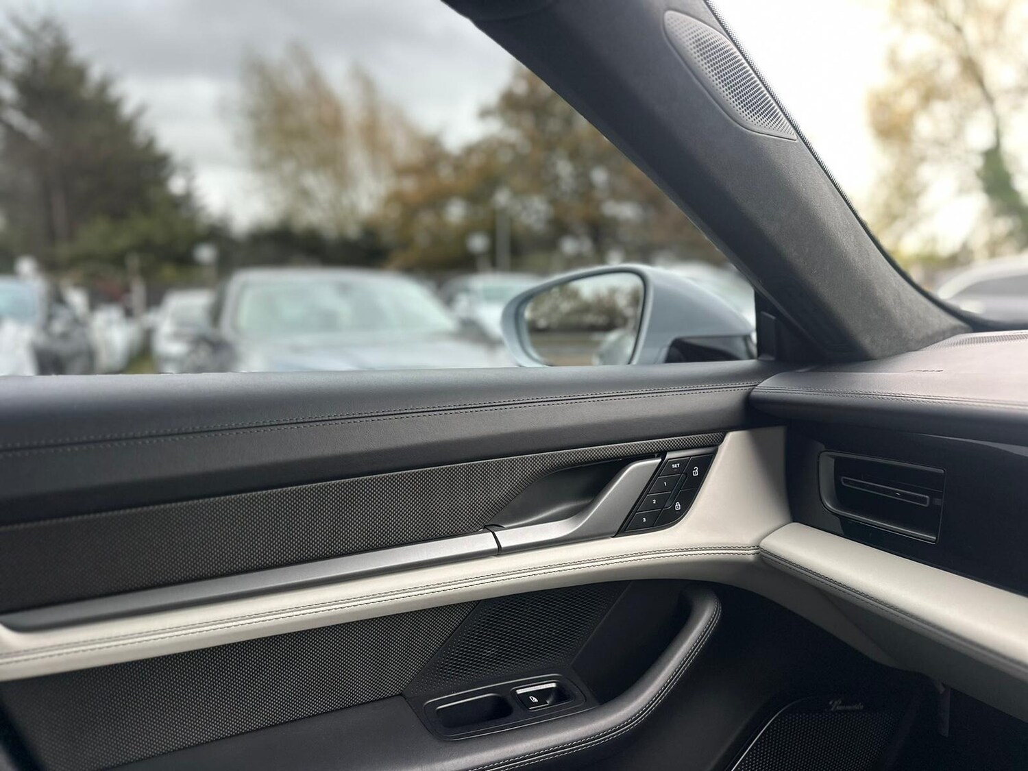 Used Porsche Taycan 2022 for sale - 76553927: Photo 58