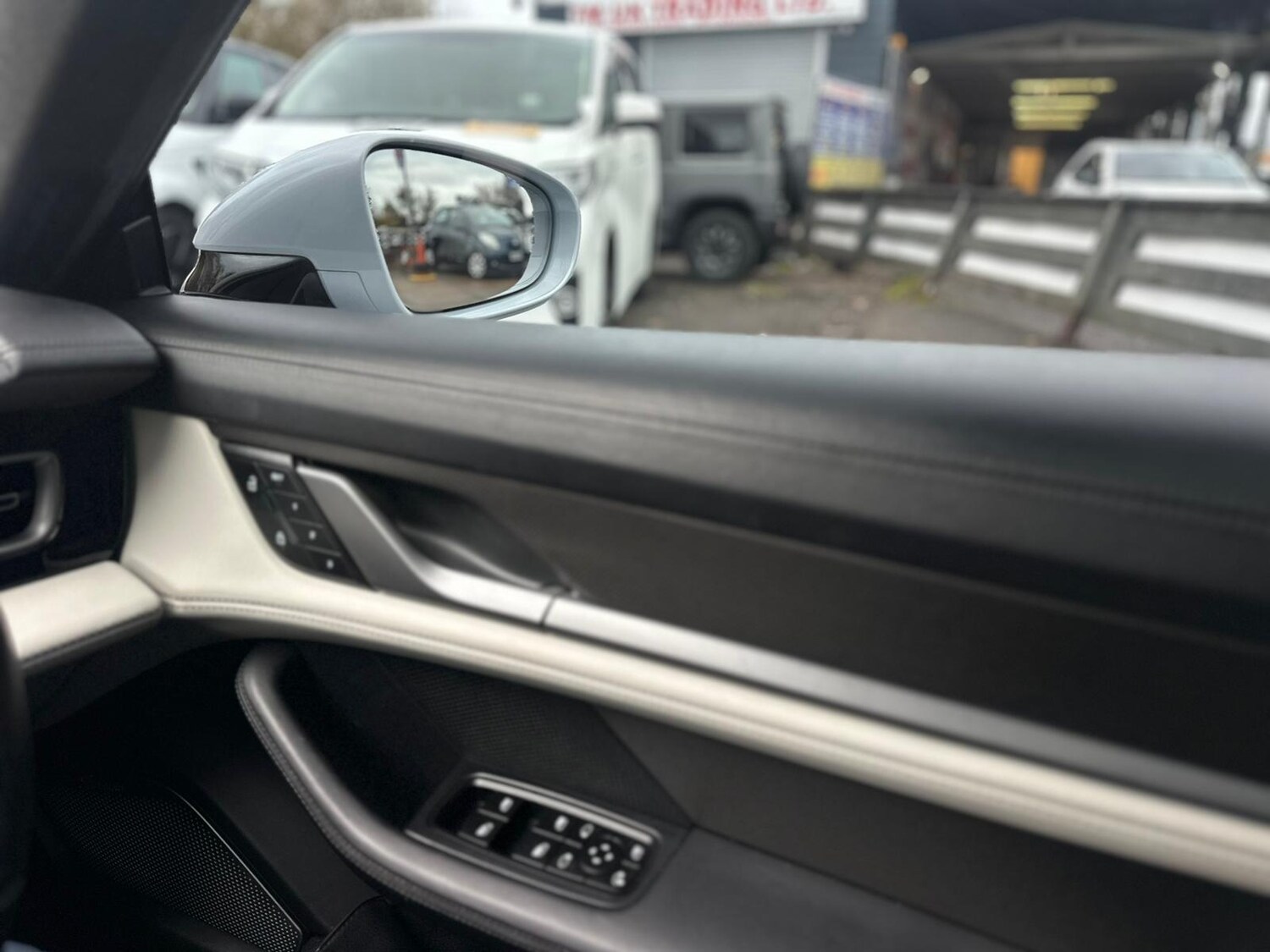 Used Porsche Taycan 2022 for sale - 76553927: Photo 60