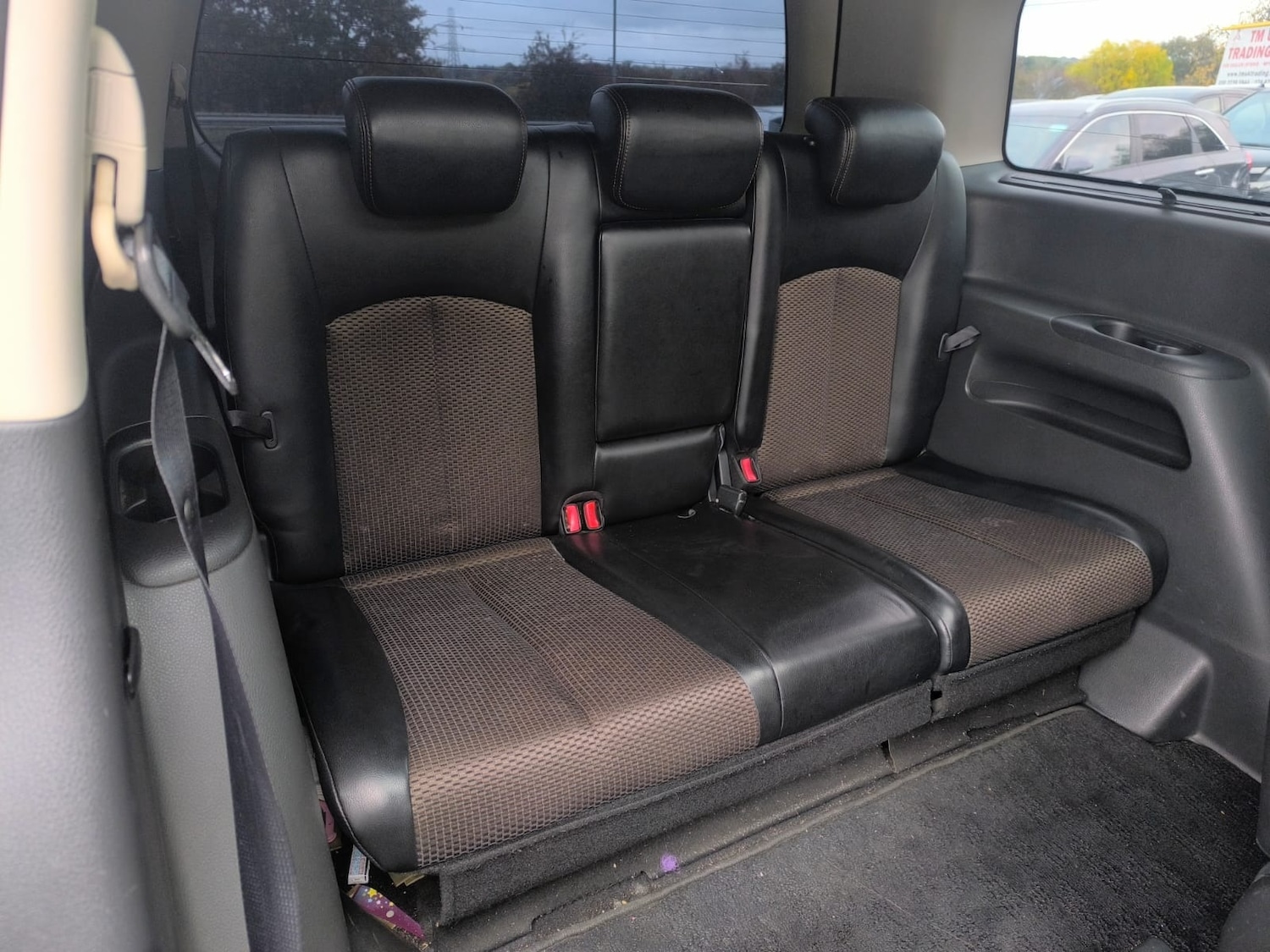 Used Nissan Elgrand 2012 for sale - 76287400: Photo 12