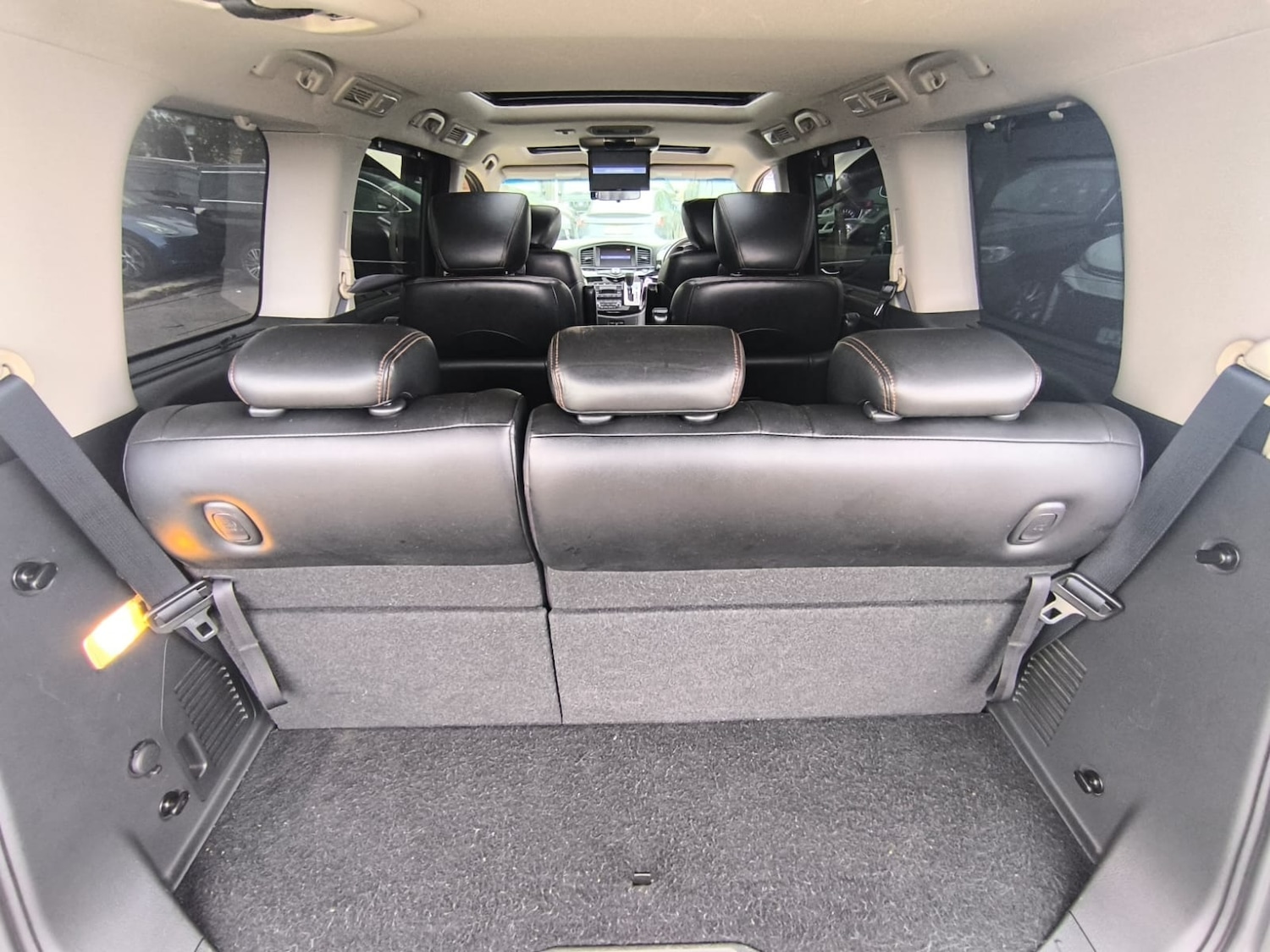 Used Nissan Elgrand 2012 for sale - 76287400: Photo 23