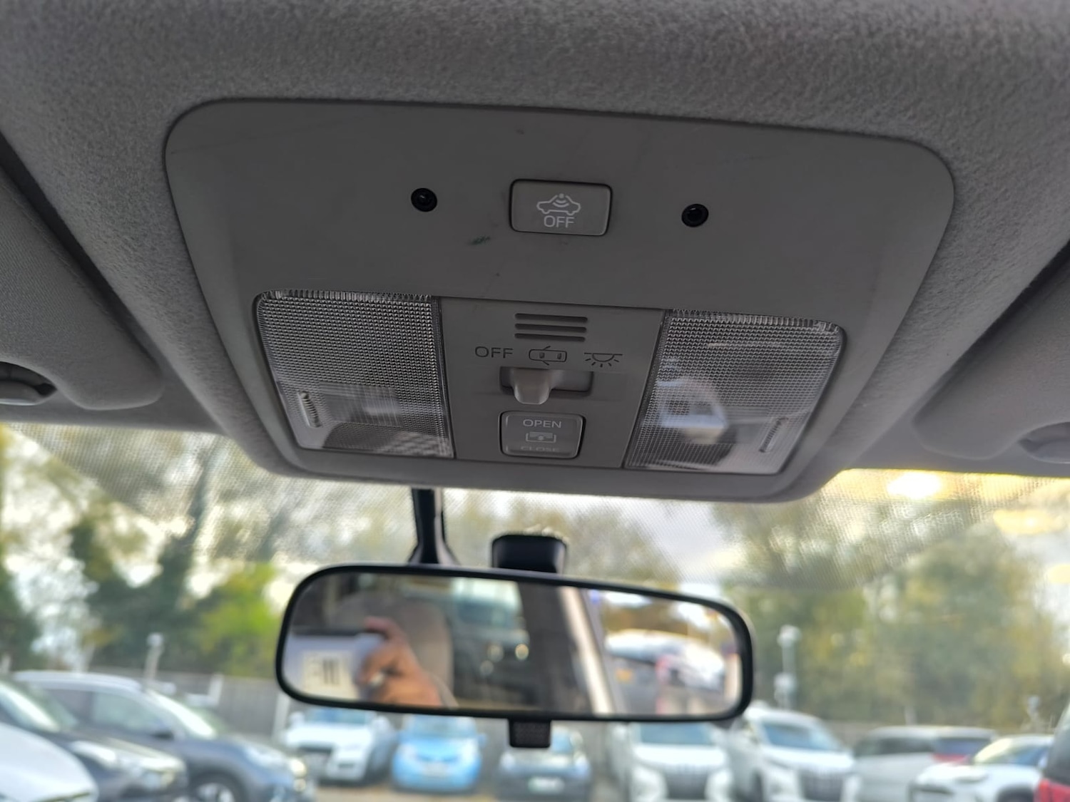 Used Toyota Prius+ 2012 for sale - 76492325: Photo 25