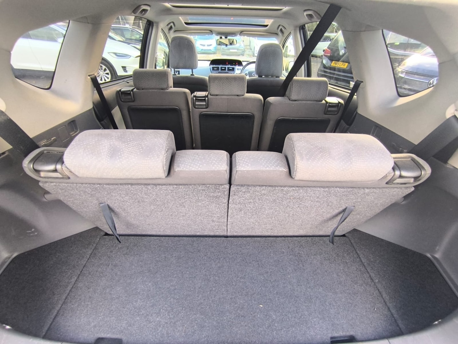 Used Toyota Prius+ 2012 for sale - 76492325: Photo 27