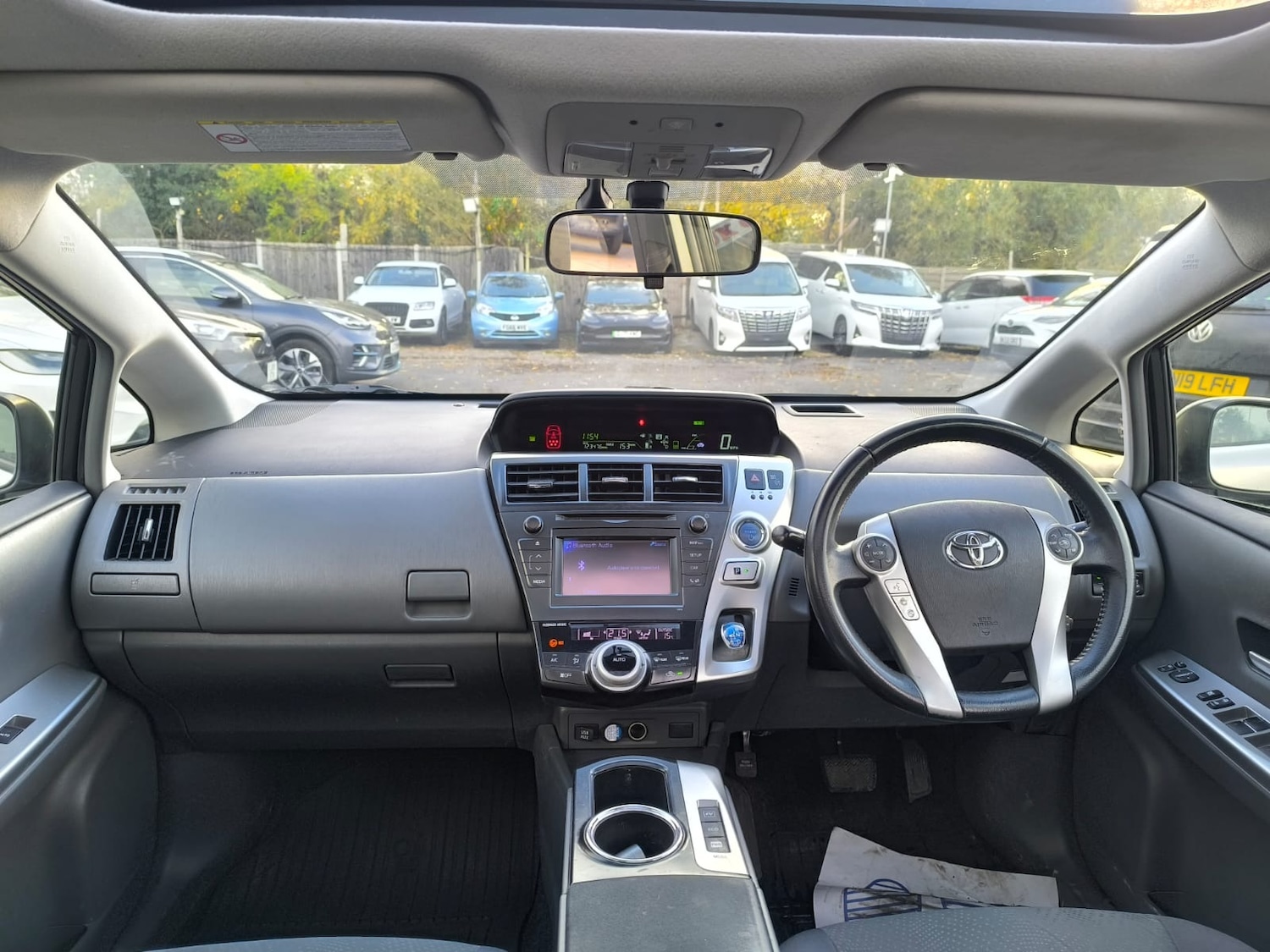 Used Toyota Prius+ 2012 for sale - 76492325: Photo 9