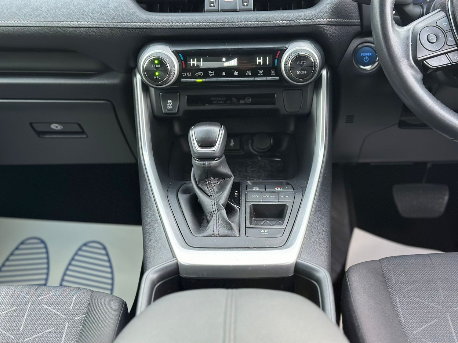 Used Toyota RAV4 2022 for sale - 77135920: Photo 24