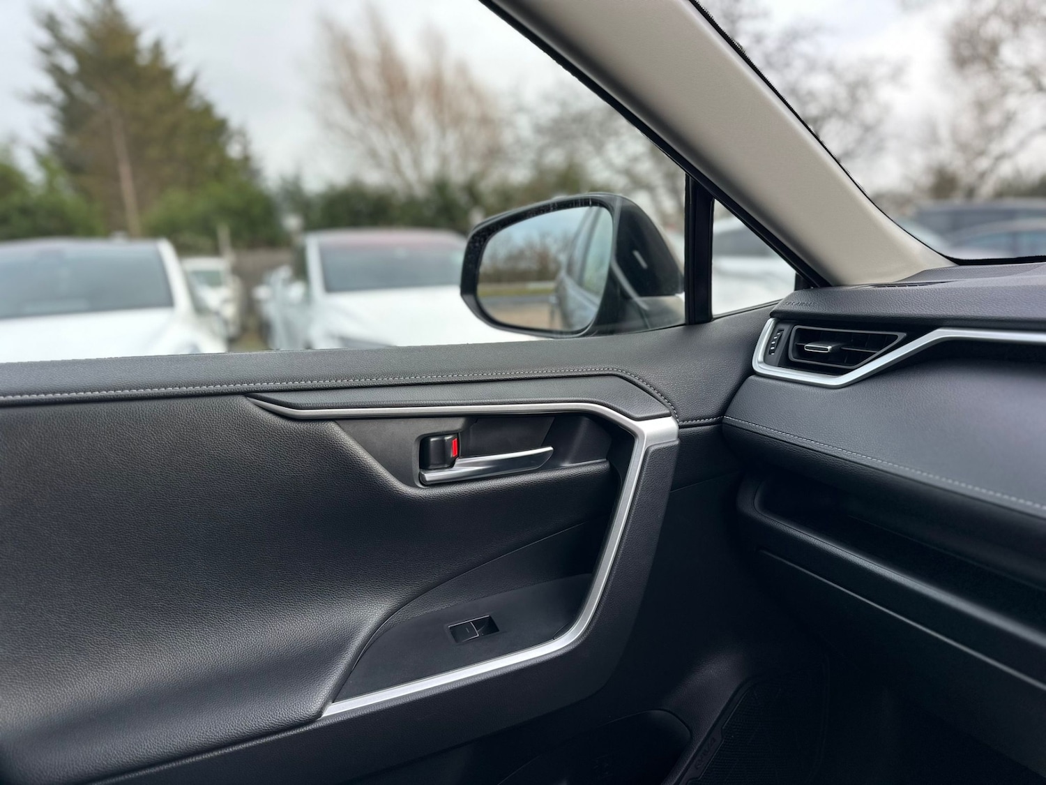 Used Toyota RAV4 2022 for sale - 77135920: Photo 38