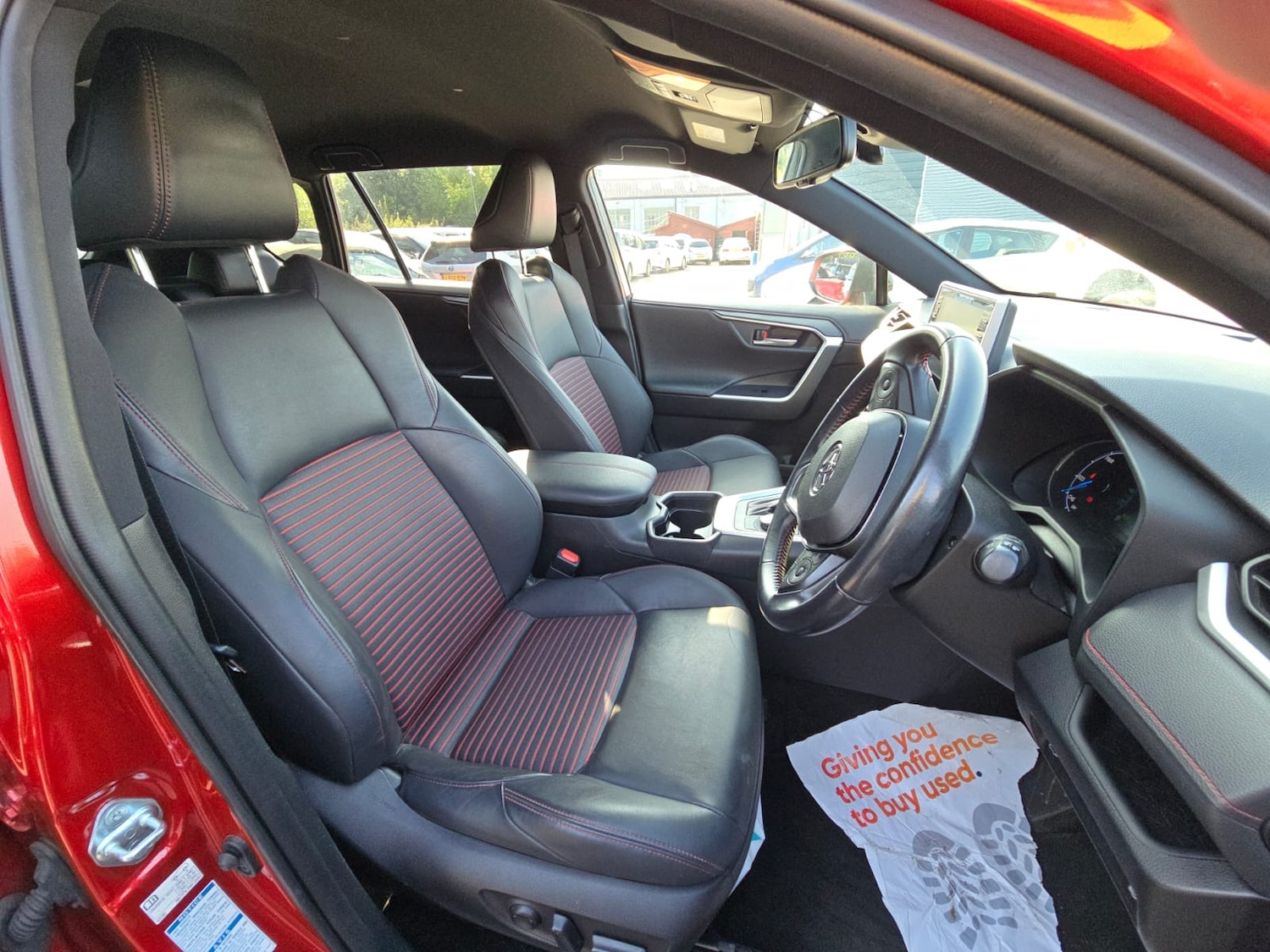 Used Toyota RAV4 2021 for sale - 76957440: Photo 16