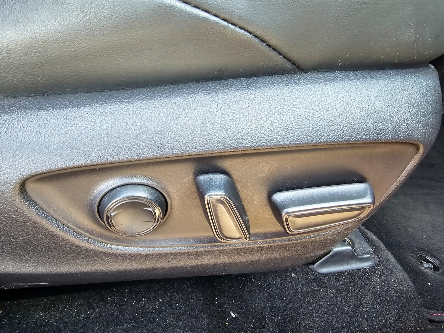 Used Toyota RAV4 2021 for sale - 76957440: Photo 33