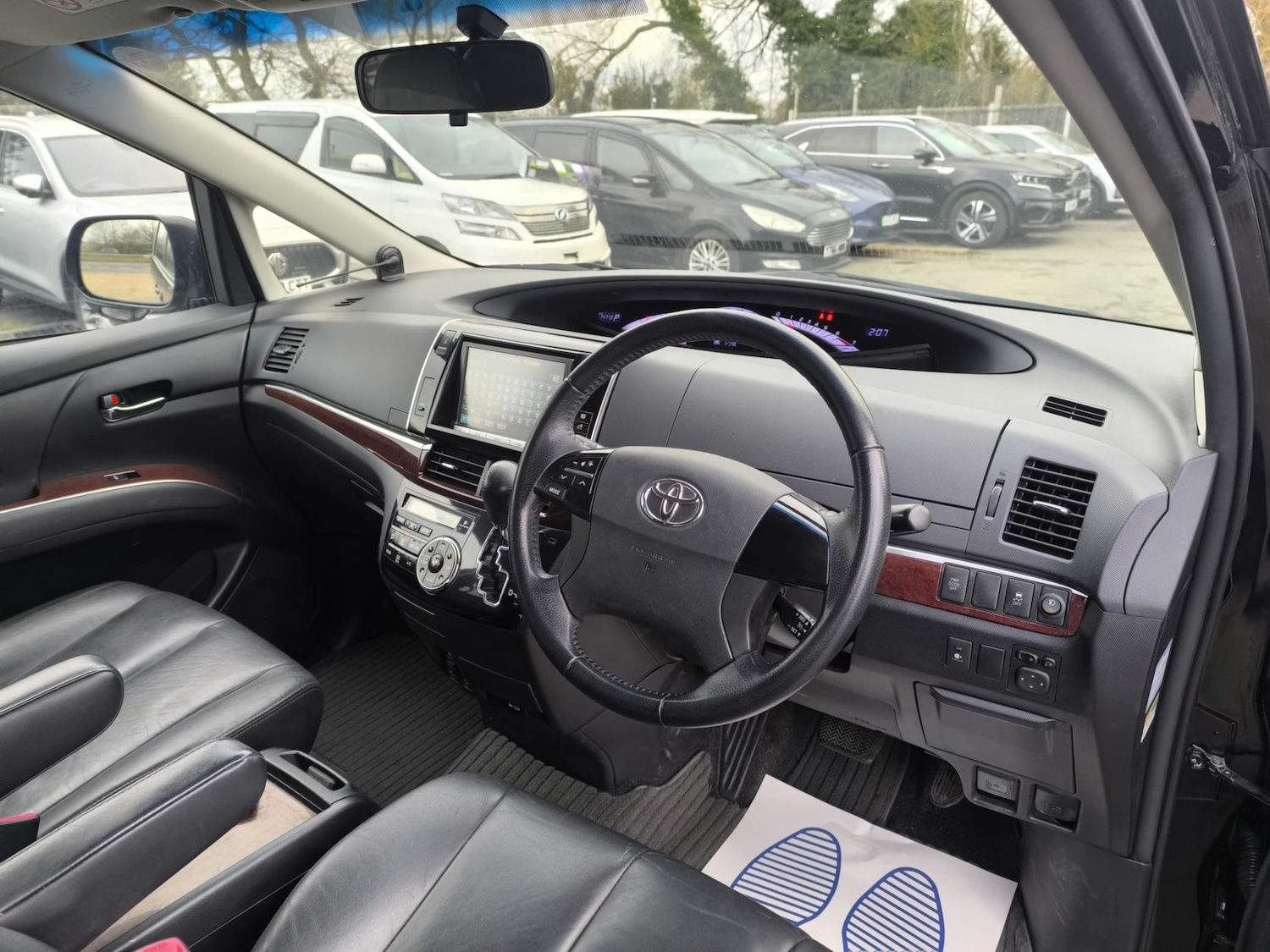 Used Toyota Estima 2015 for sale - 77195623: Photo 10