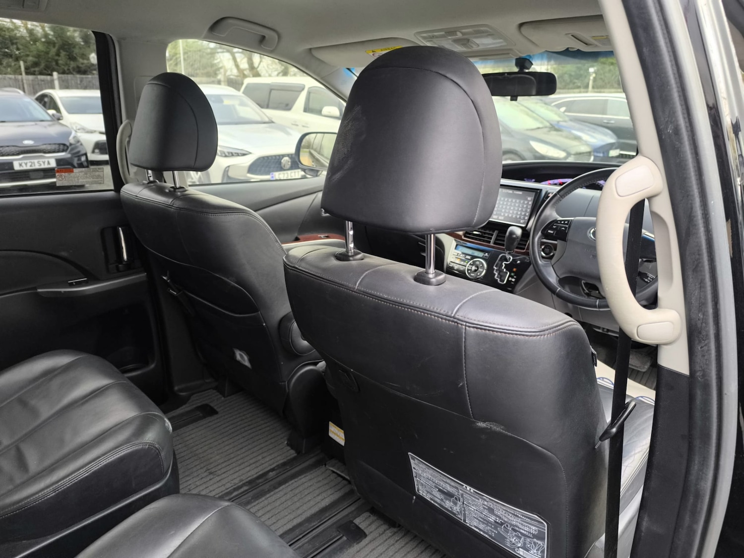 Used Toyota Estima 2015 for sale - 77195623: Photo 12