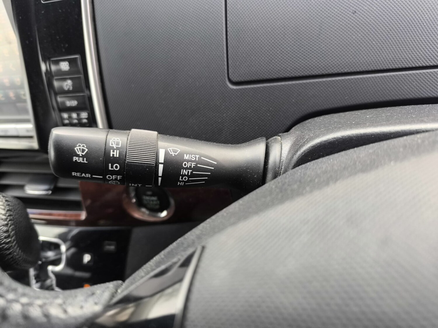 Used Toyota Estima 2015 for sale - 77195623: Photo 25