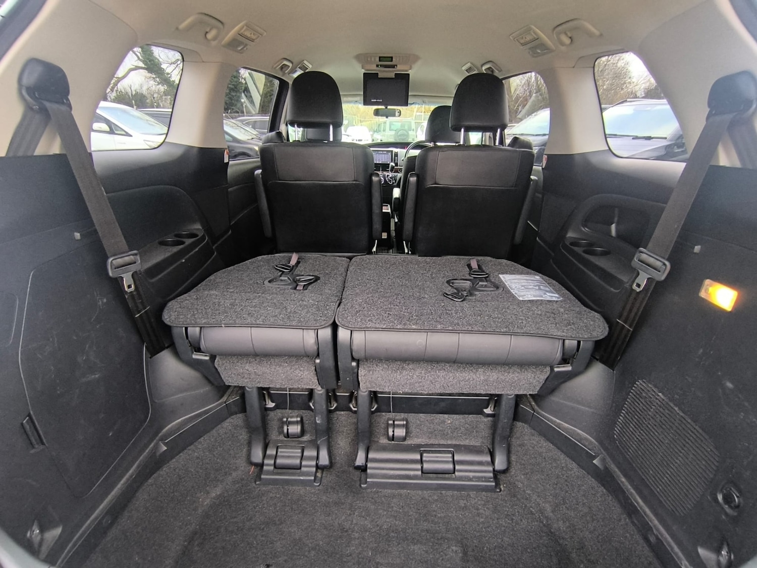 Used Toyota Estima 2015 for sale - 77195623: Photo 38