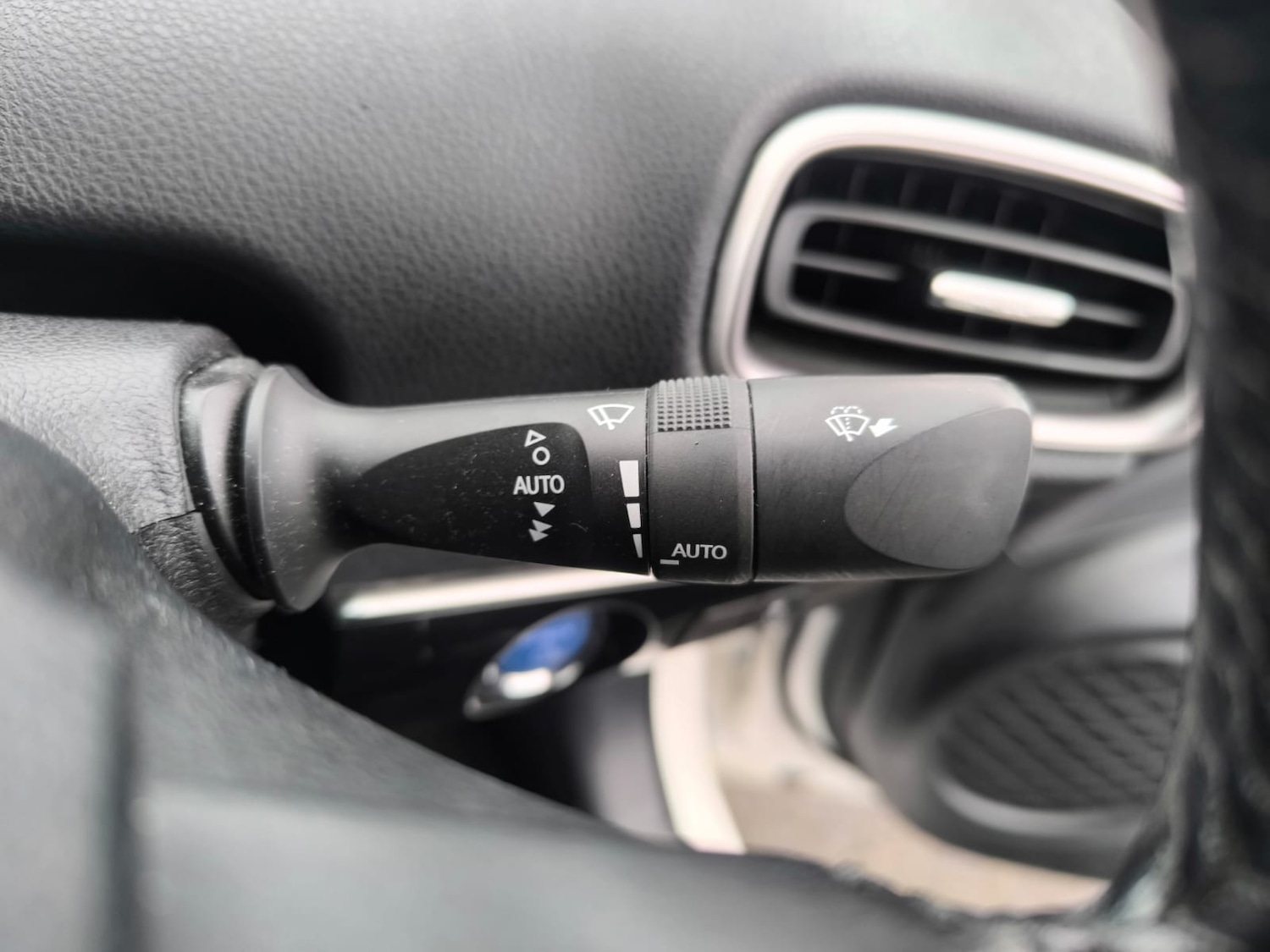 Used Toyota Prius 2021 for sale - 77282081: Photo 25