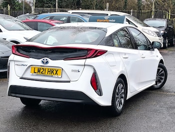 Used Toyota Prius 2021 for sale - 77282081: Photo