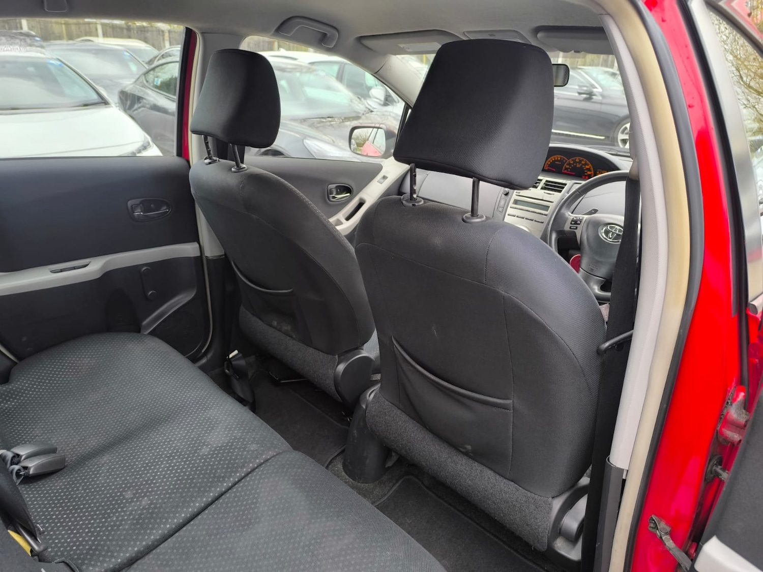 Used Toyota Yaris 2010 for sale - 77687944: Photo 13