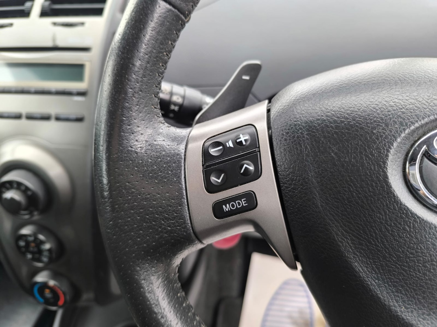 Used Toyota Yaris 2010 for sale - 77687944: Photo 17