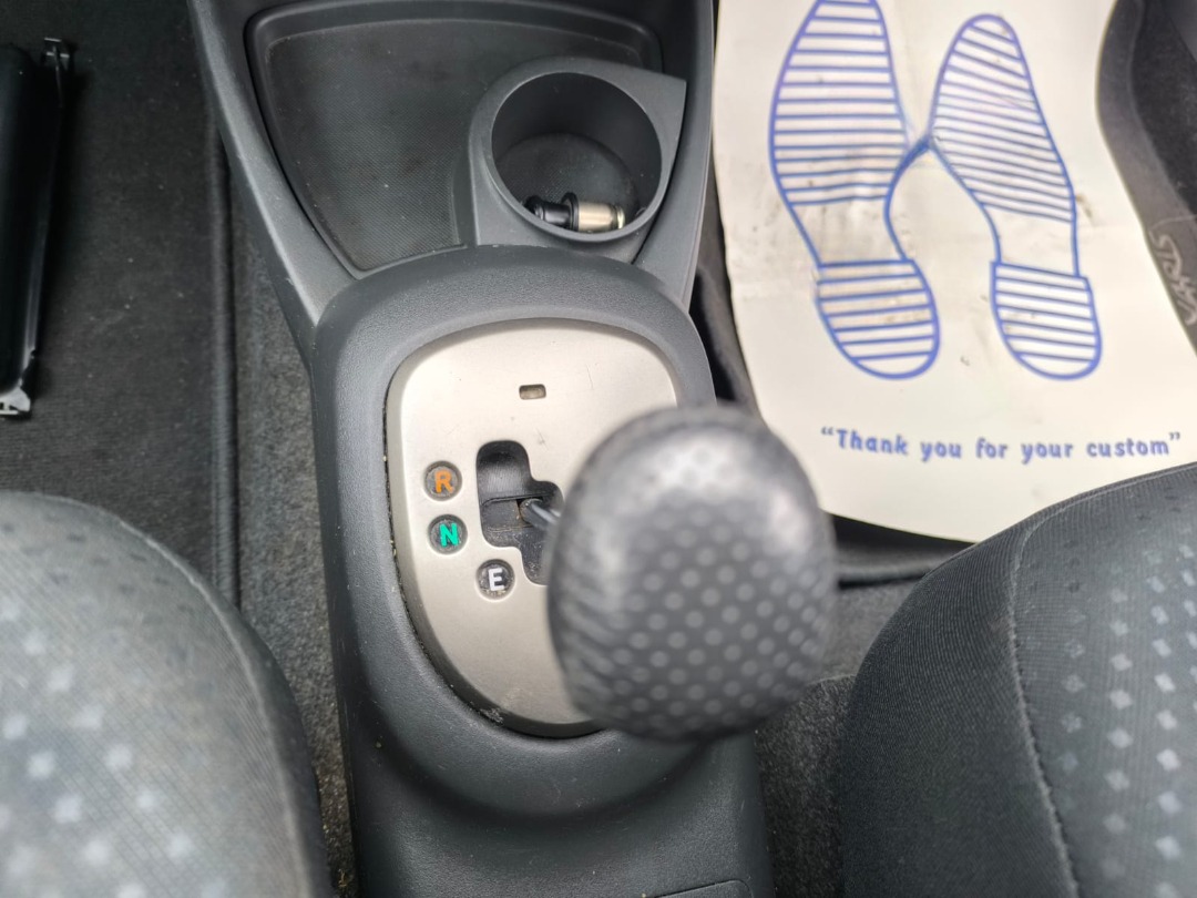 Used Toyota Yaris 2010 for sale - 77687944: Photo 18