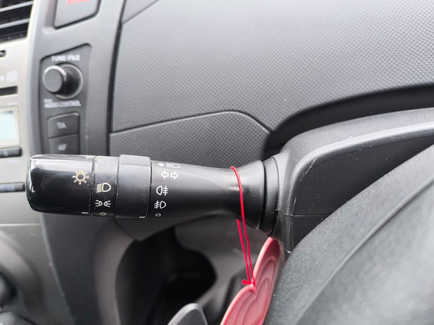 Used Toyota Yaris 2010 for sale - 77687944: Photo 21